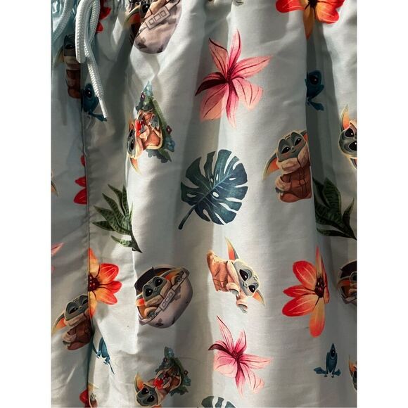 Star Wars Grogu Baby Yoda Swim Trunks sz XXL NWOT - Picture 2 of 6